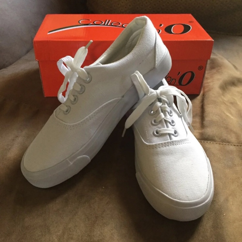 ❌❌SOLD❌❌ NWT white sneakers
